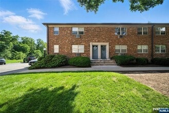 Building Photo - 19 Savage Rd