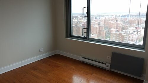 Foto del edificio - 1300 5th Ave