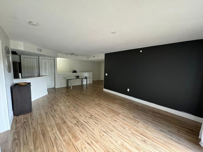 Foto del edificio - 4155 N Haverhill Rd