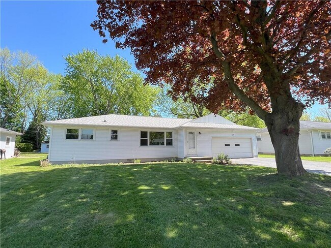 Building Photo - 120 Sunnyside Dr
