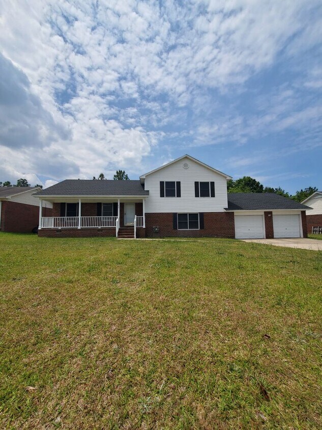Primary Photo - 824 Zadock Dr