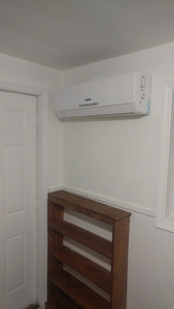 Foto del edificio - Renovated single family in great location ...