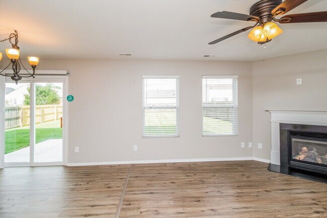 Foto del edificio - 1844 Meadow Crossing Dr