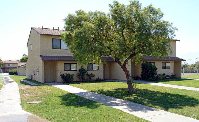 Building Photo - Thermal Apartments