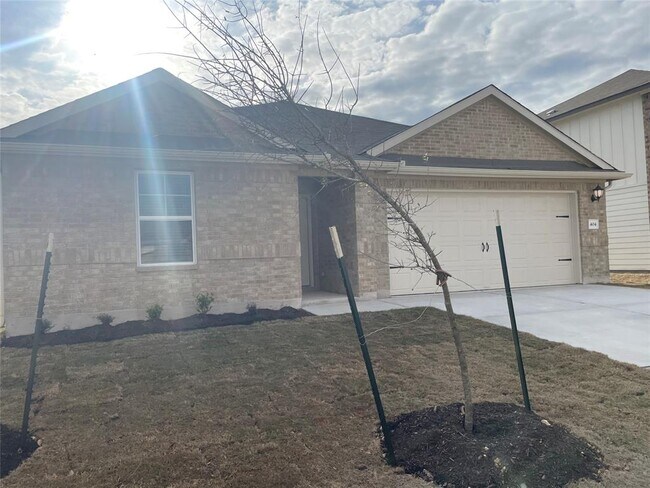 Building Photo - 404 Grasslands Trl