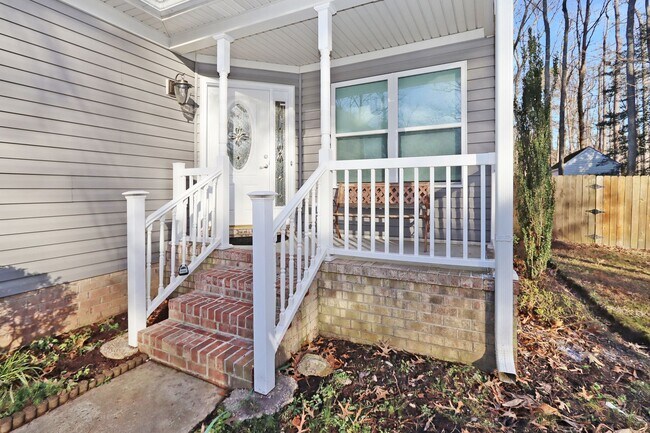 Building Photo - 2202 Lakeside Drive Yorktown VA 23692