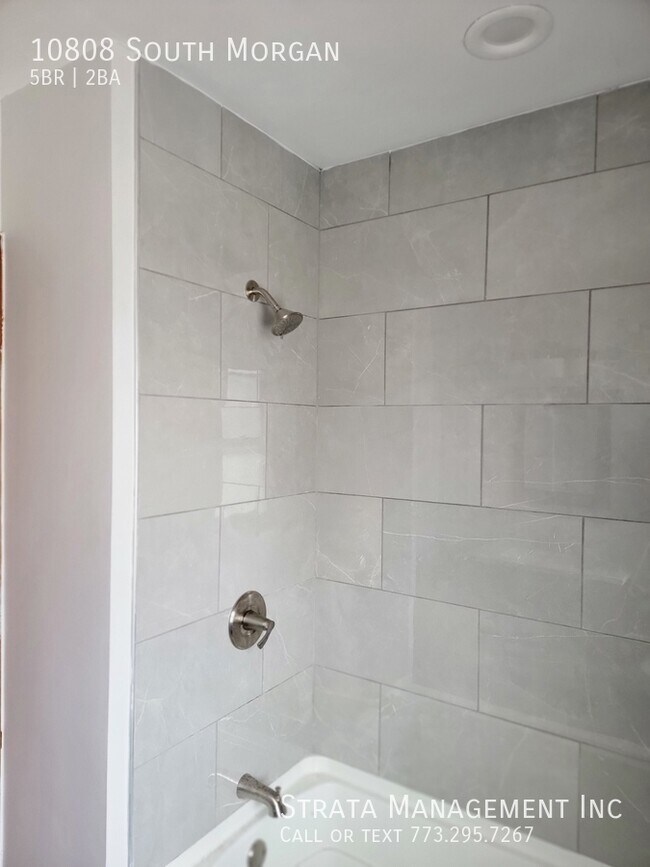 Building Photo - 5 bedroom Single Family home- 2 car garage...