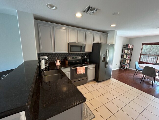 Building Photo - 8851 White Sage Loop