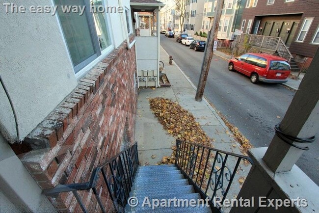 Photo - 13B Suffolk St Townhome