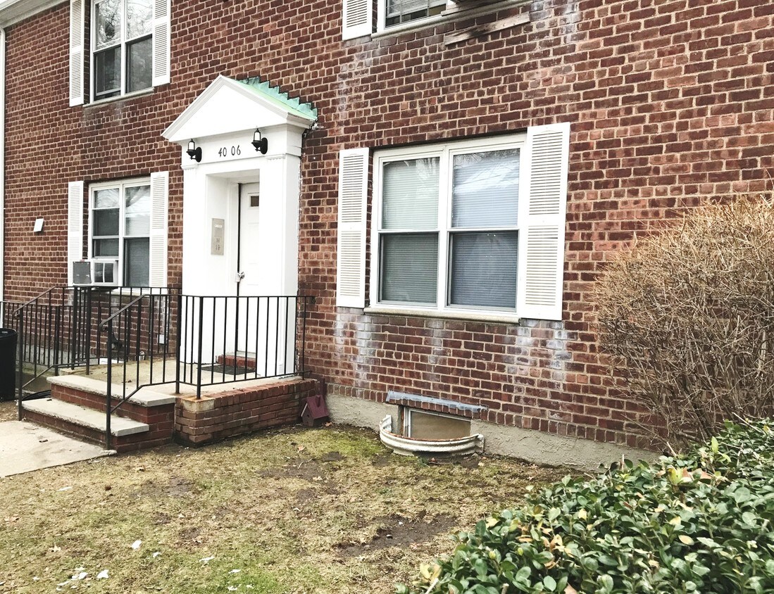 Foto principal - 40-06 193rd St