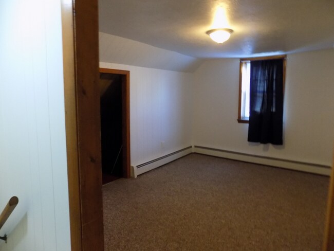 Building Photo - 410 Gaffney Hill Rd