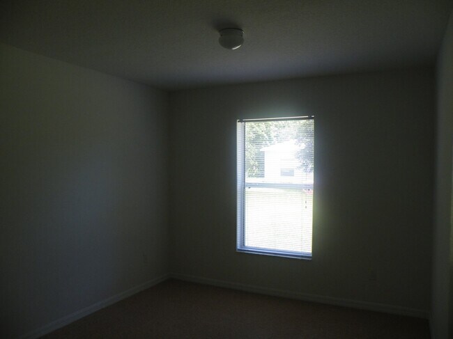 Foto del edificio - 17 Philmont Ln