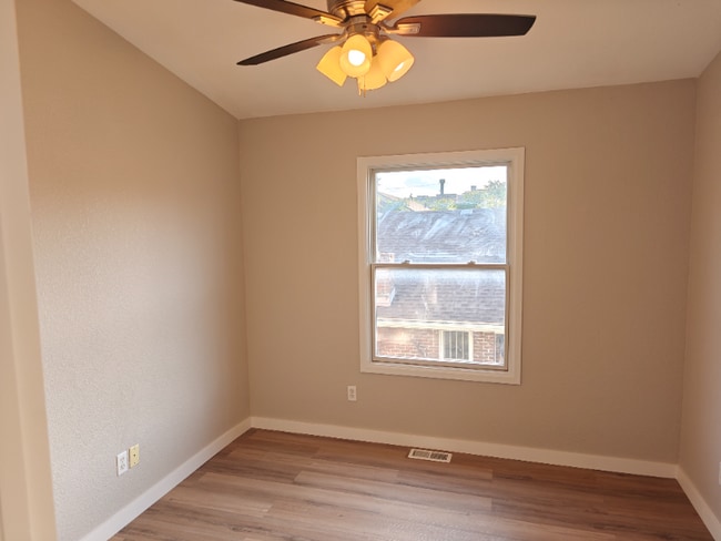 Building Photo - 3130 W 38th Ave