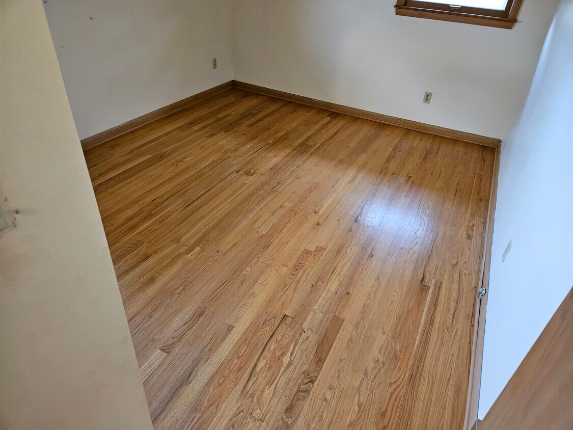 Building Photo - 3819 S 74th St