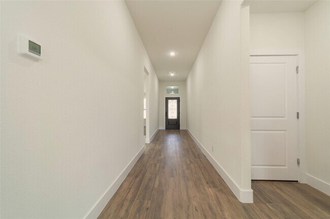 Foto del edificio - Beautiful Home for Lease