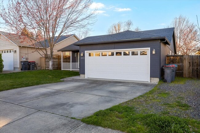 Foto del edificio - 1432 Beekman Ave