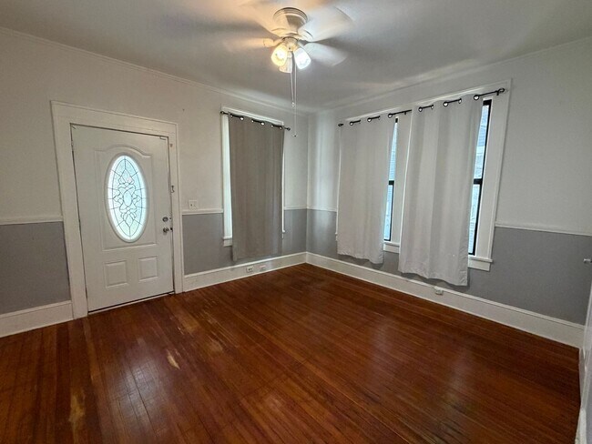 Building Photo - 203 E Rutherford St