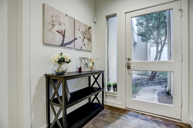 Foto del edificio - 5334 Darling St