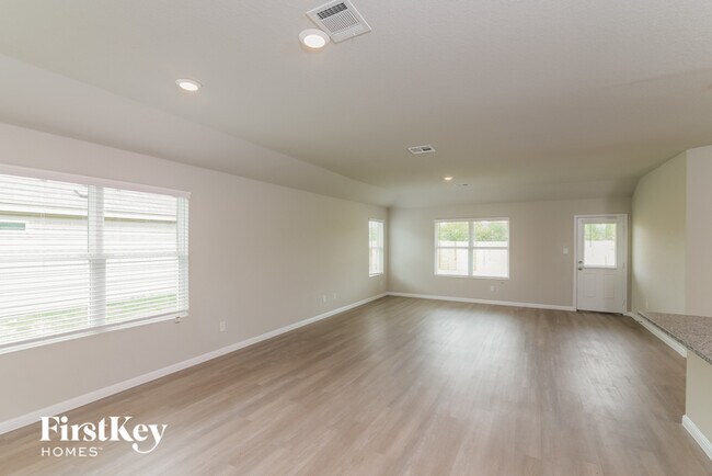 Foto del edificio - 1902 Morse Way