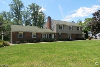 Building Photo - 17 Glenwood Ave