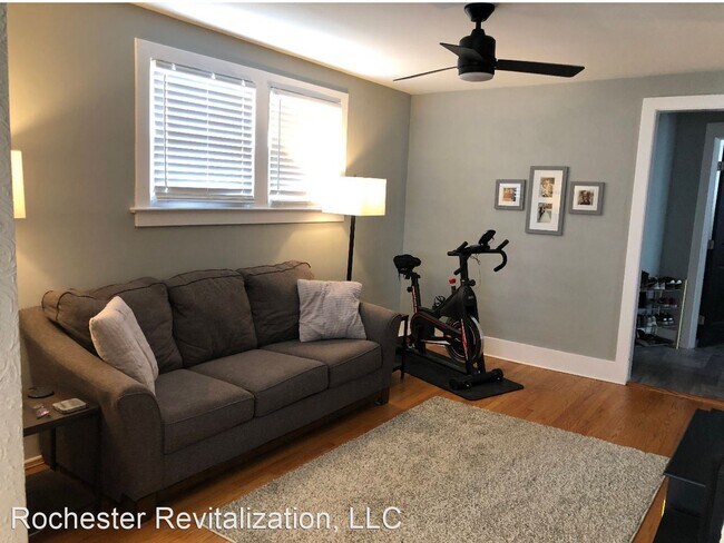 Foto del edificio - 2 br, 1 bath House - 288 Congress Ave