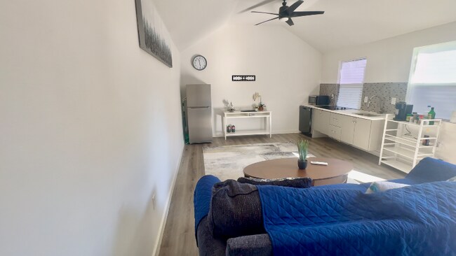 Foto del edificio - 2717 E Park Blvd