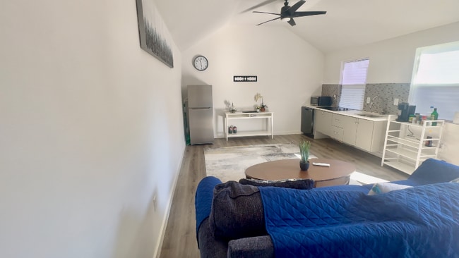 Building Photo - 2717 E Park Blvd