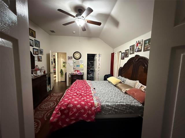 Foto del edificio - 1619 Mineral Springs Dr