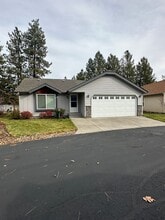 Building Photo - 638 N Tam Rim Dr