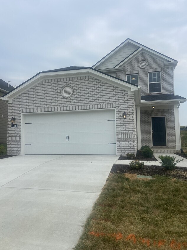 Foto principal - 132 Willow Bend Dr