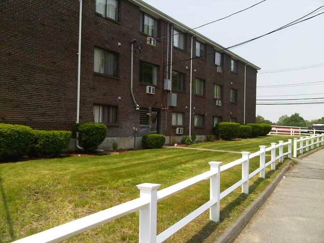 Building Photo - Oakland Heights Apartments