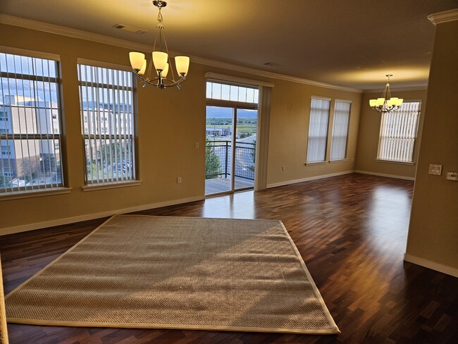 View to balcony - 13456 Via Varra