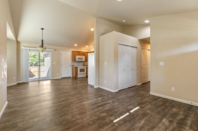 Building Photo - 2235 Sopris Cir