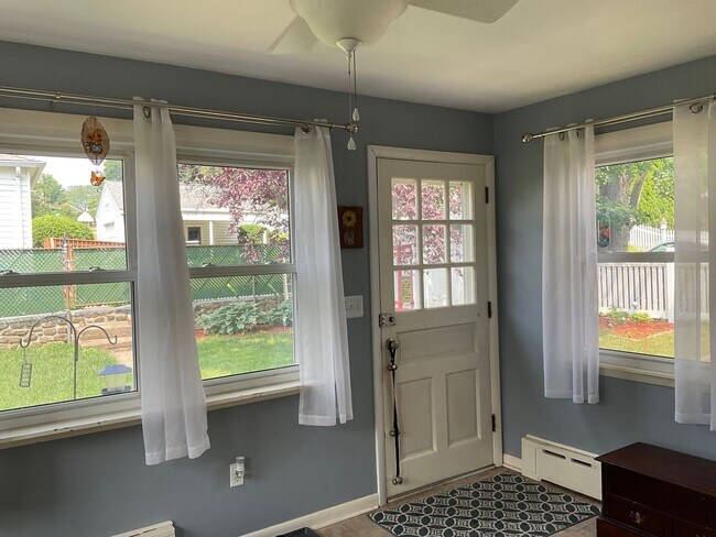 Building Photo - Cape Cod Home for Rent