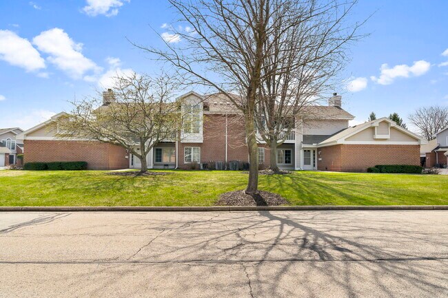 Building Photo - 8863 Westlake Dr