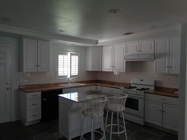 Foto del edificio - 1131 Knollwood Dr
