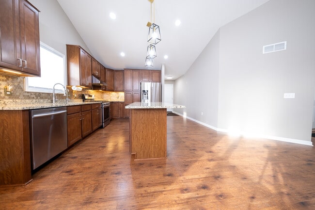 Foto del edificio - 20904 Greenwood Ct