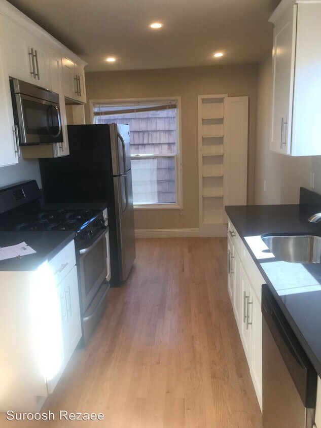 Foto principal - 968-990 Addison St