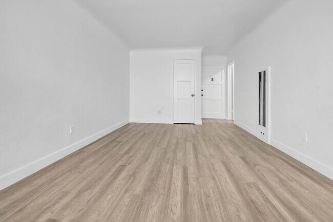 Foto del edificio - Coming Soon! Newly Renovated Studio on 2nd...