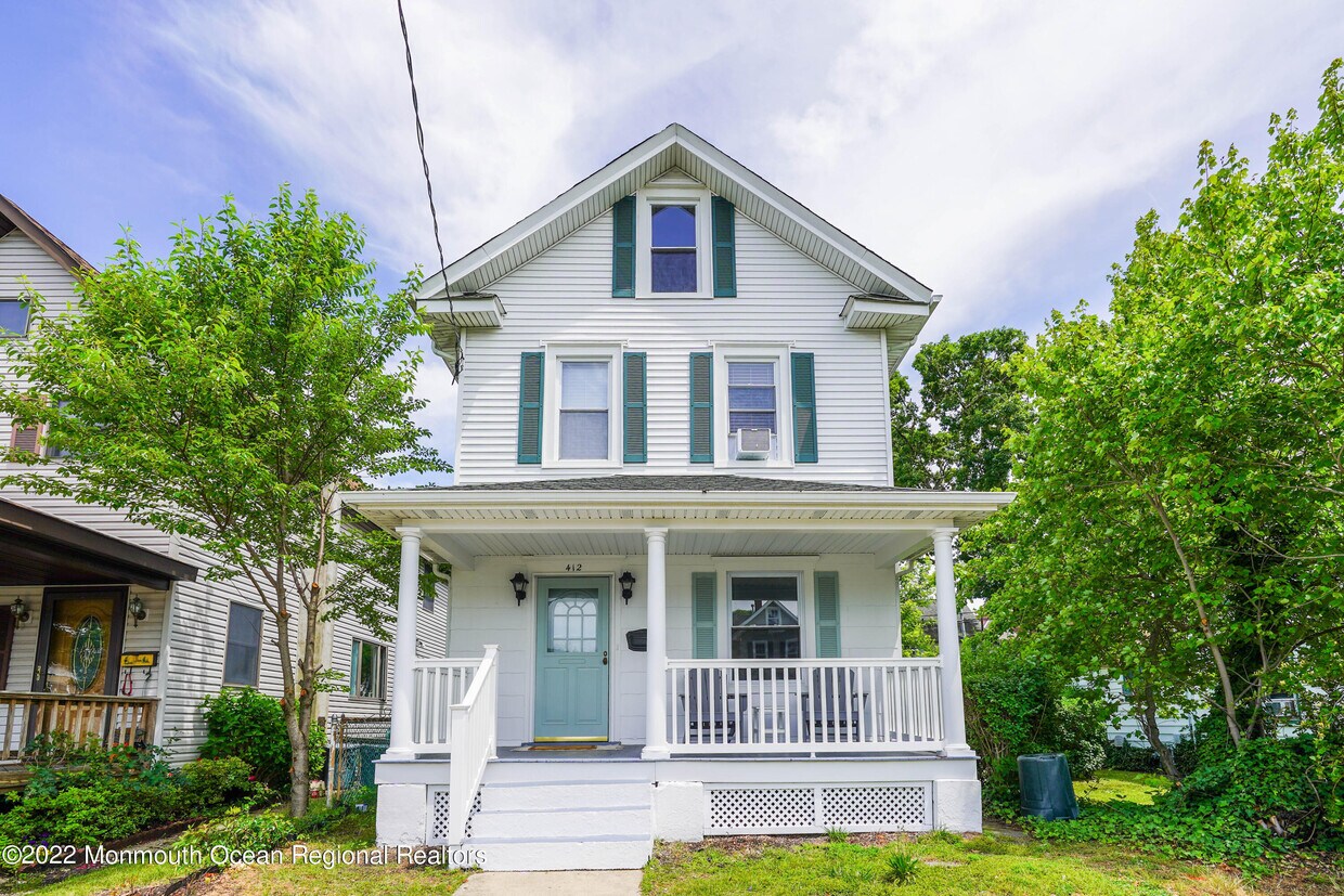 Primary Photo - 412 McCabe Ave