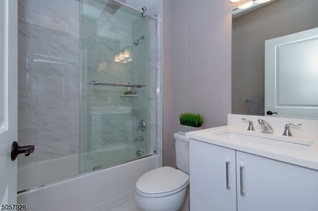 Building Photo - 112 Cacciola Pl