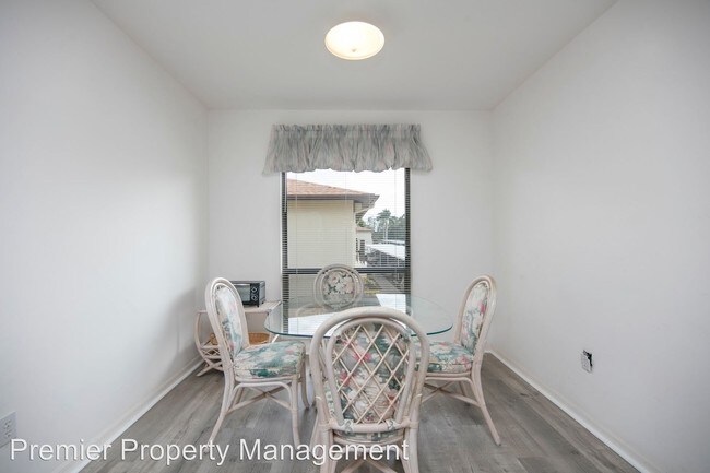 Building Photo - 4360 Chantelle Dr
