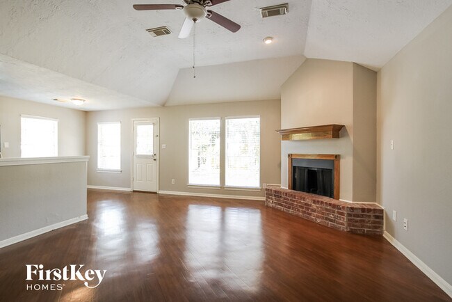 Building Photo - 3125 Balzar Dr