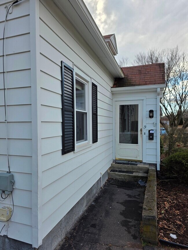 Foto del edificio - 19 Lakeview Ave