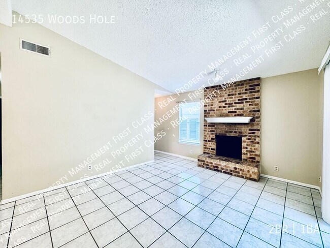 Foto del edificio - 14535 Woods Hole Dr