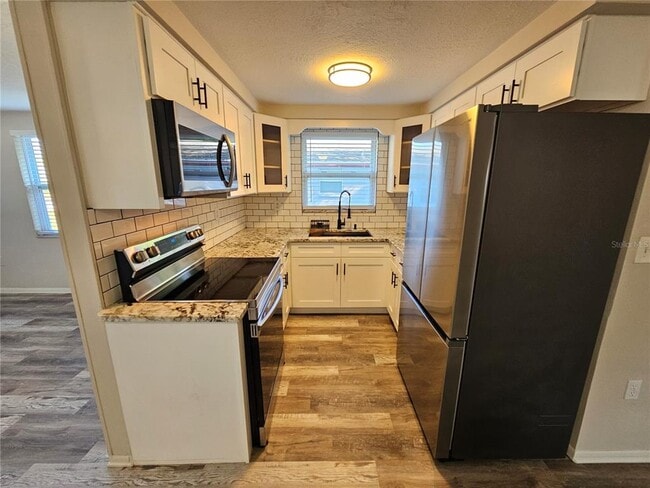 Foto del edificio - 4849 Camphor Ave