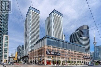 Building Photo - 19 Bathurst St