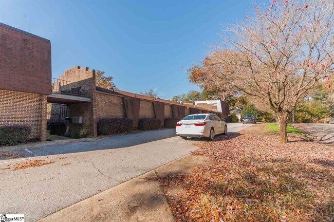 Building Photo - 10 Poinsett Ave