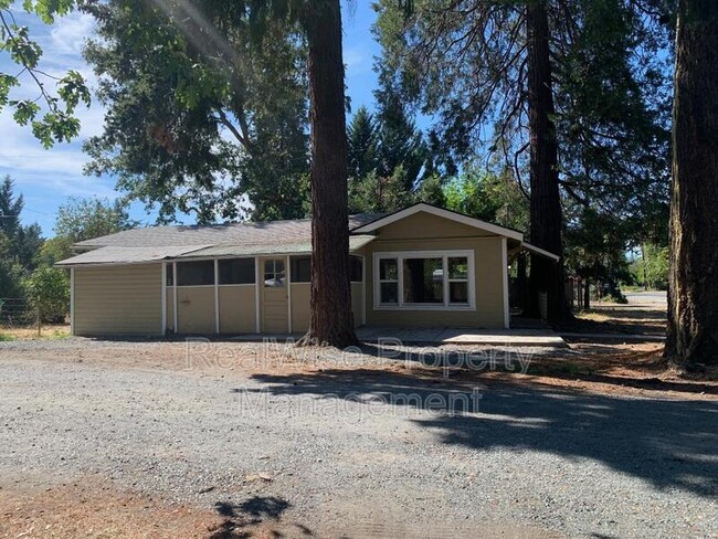 Building Photo - 1465 Fruitdale Dr