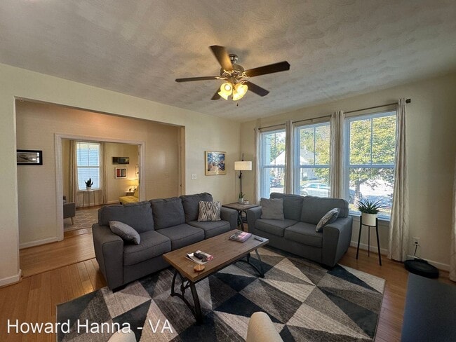 Building Photo - 3 br, 2.5 bath House - 1275 W 27th Street